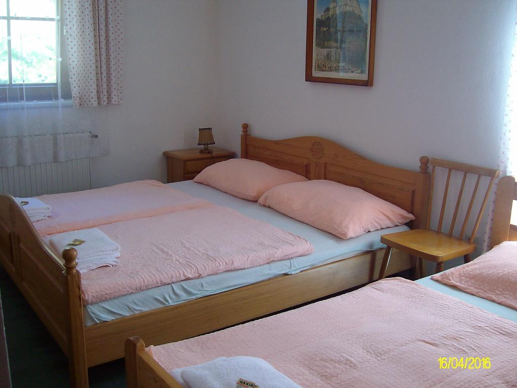 Gasthaus Zur Melzen 호텔 Versbichl 외부 사진