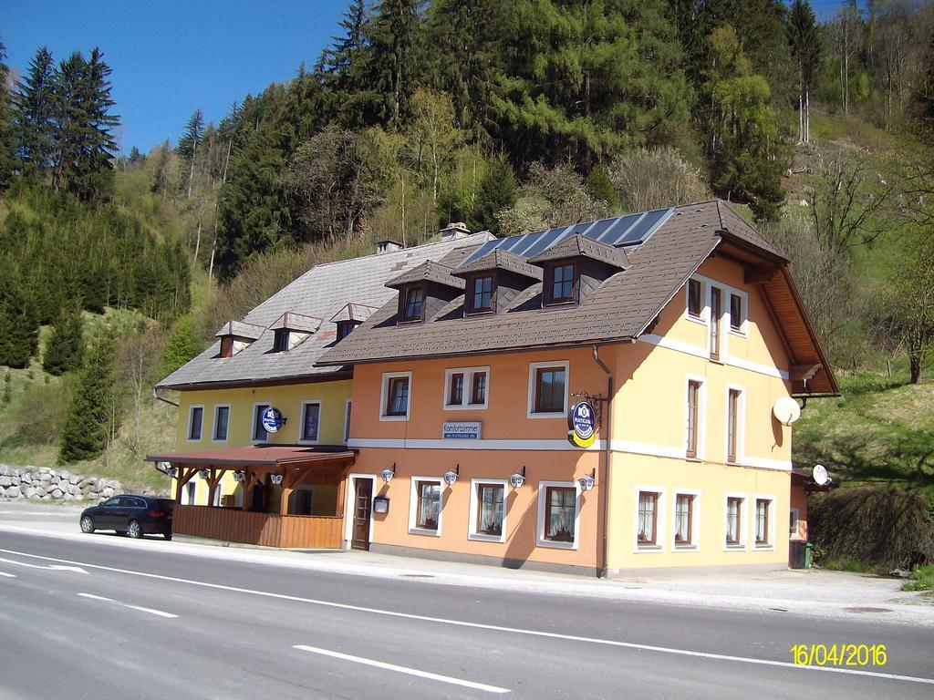 Gasthaus Zur Melzen 호텔 Versbichl 외부 사진