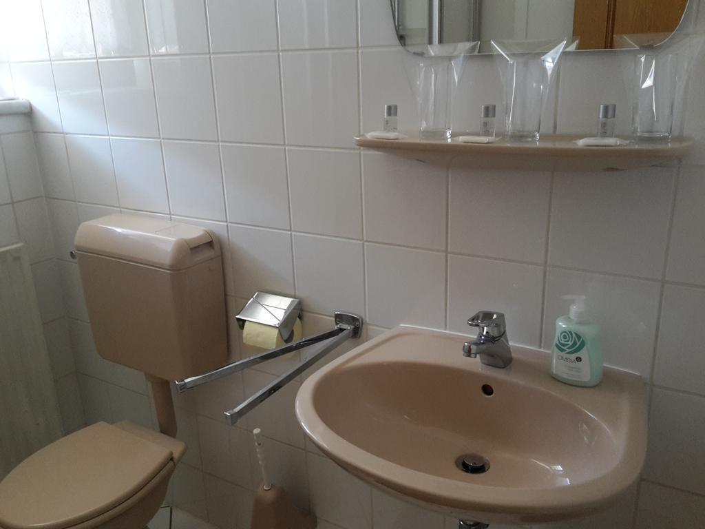 Gasthaus Zur Melzen 호텔 Versbichl 외부 사진
